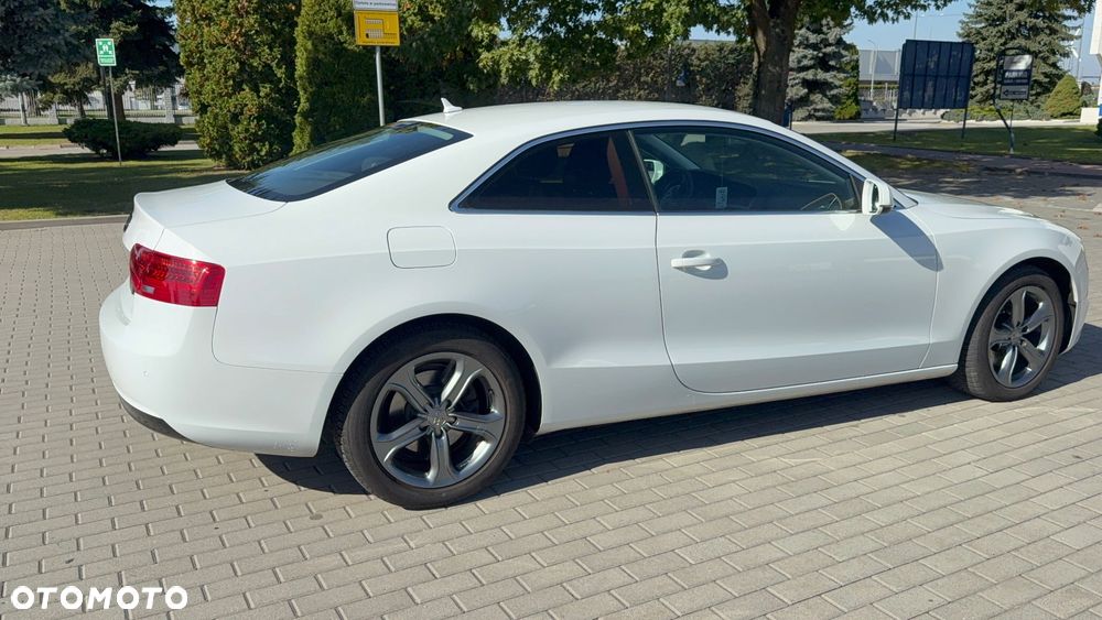 Audi A5 2012 photo 5