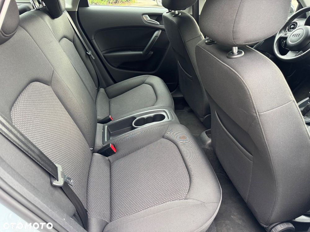 Audi A1 Sportback 1.6 TDI S line edition - 38