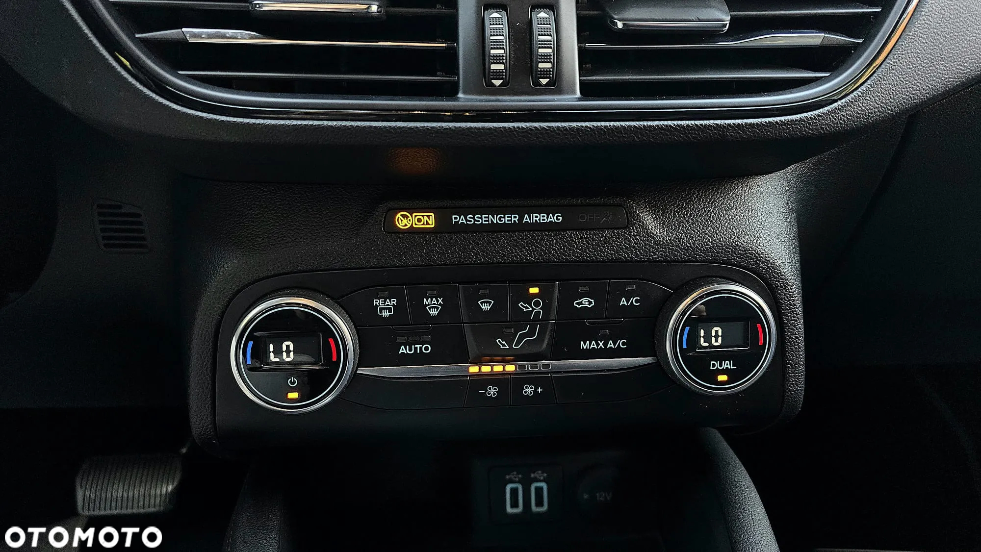 Ford Focus 1.5 EcoBoost Start-Stopp-System ST-LINE - 31