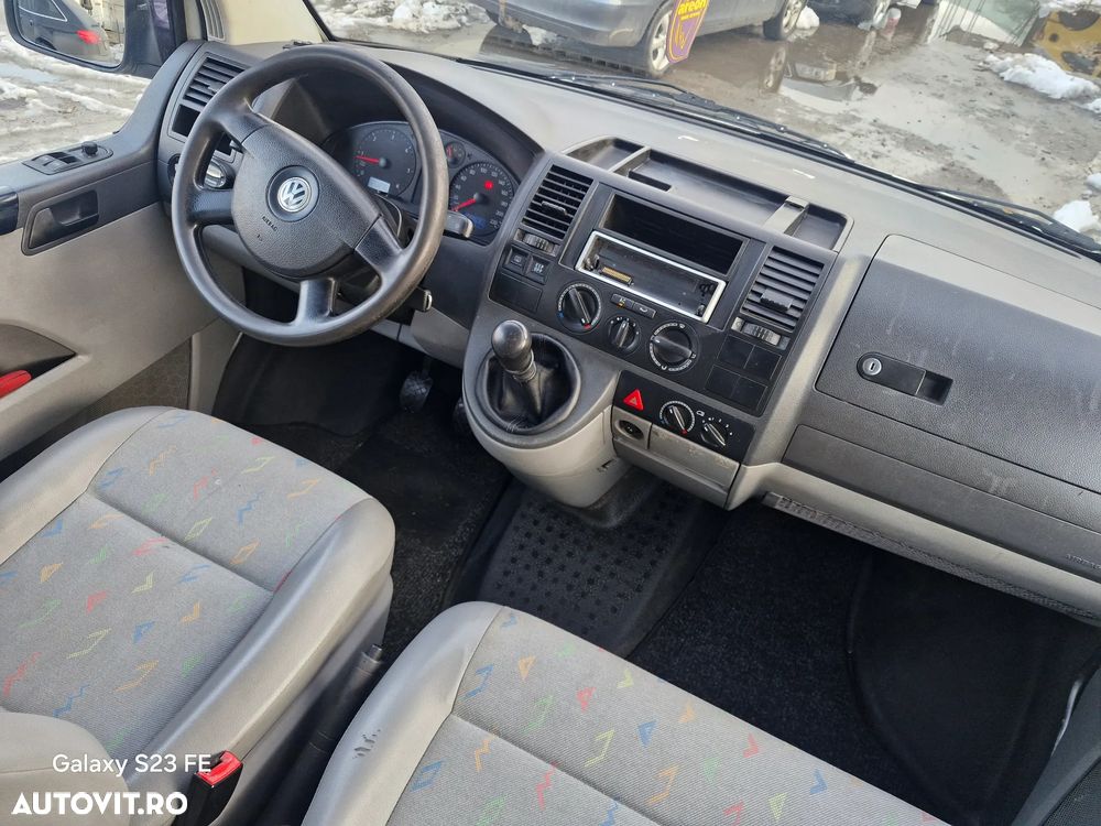 Volkswagen Transporter Caravelle Kurz DPF Comfortline - 9