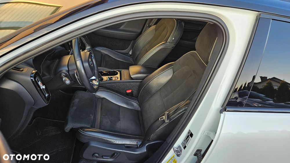 Volvo XC 40 T5 AWD Geartronic R-Design - 20