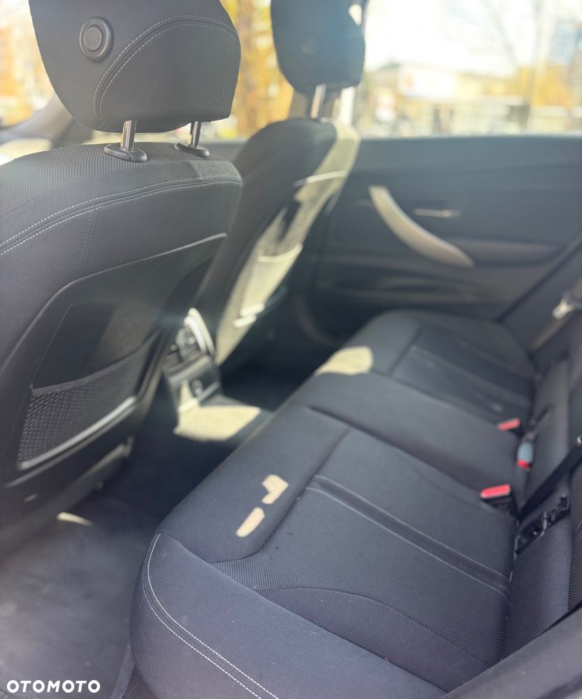 BMW Seria 3 320i GPF xDrive - 6