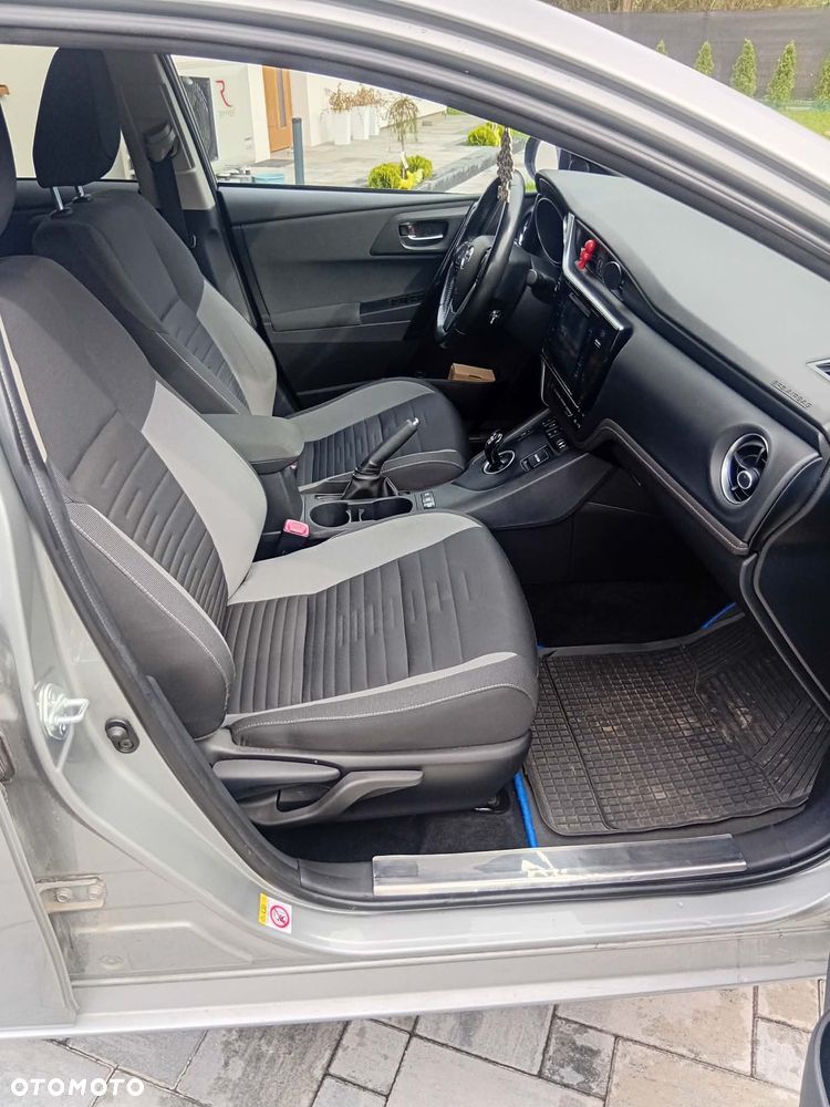 Toyota Auris - 6