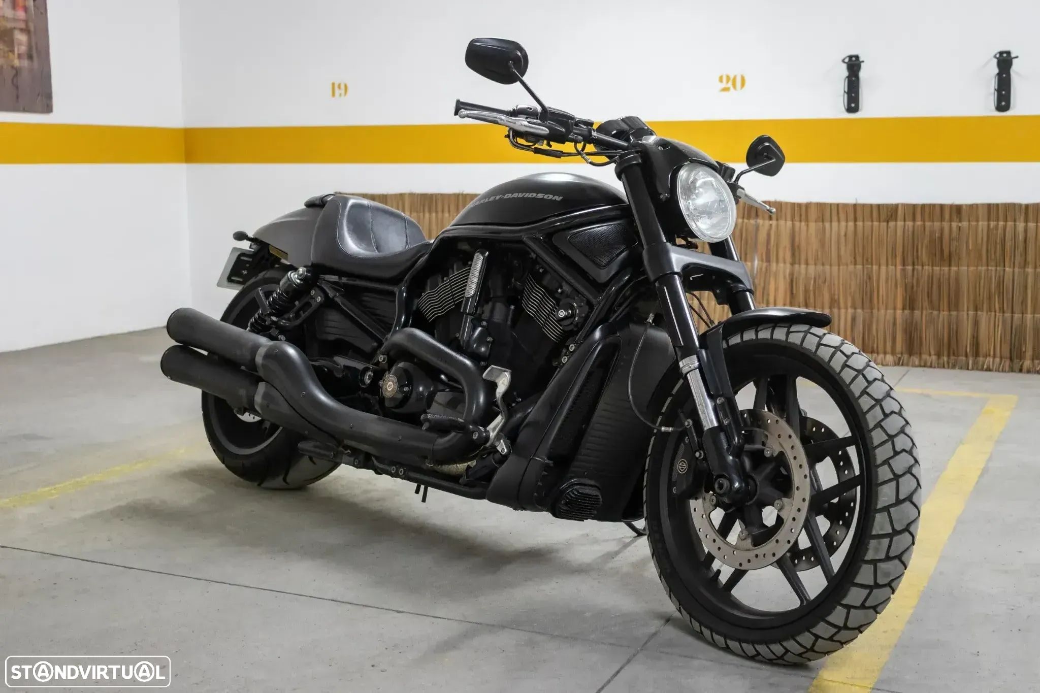 Harley-Davidson VRSCD Night Rod Special - 1