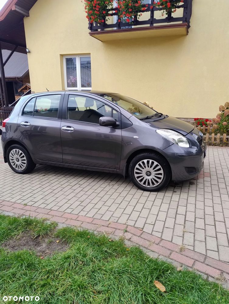 Toyota Yaris 1.33 2010 - 1