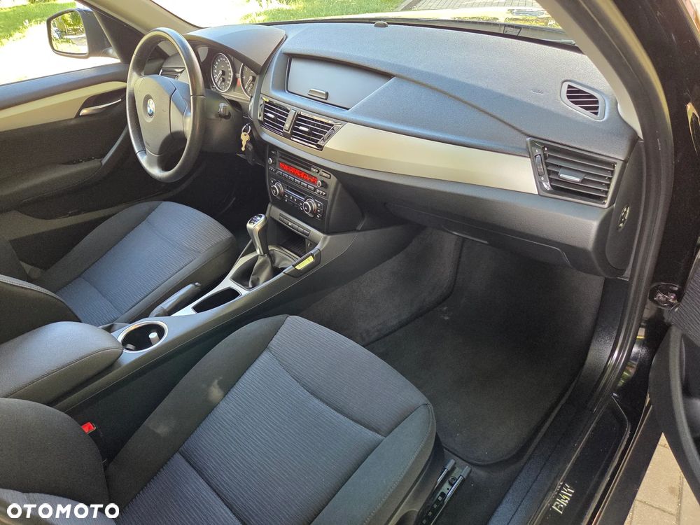 BMW X1 sDrive18i - 13