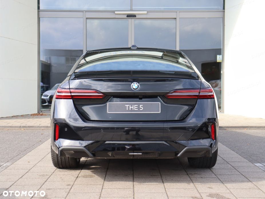 BMW Seria 5 520d xDrive mHEV M Sport - 7