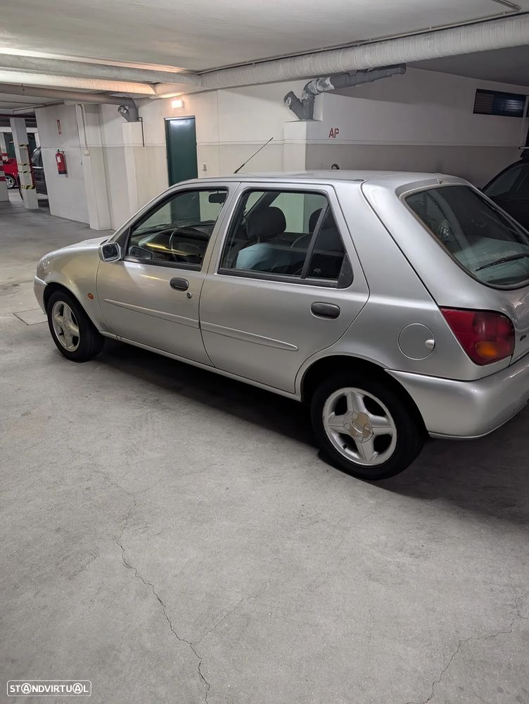 Ford Fiesta - 7