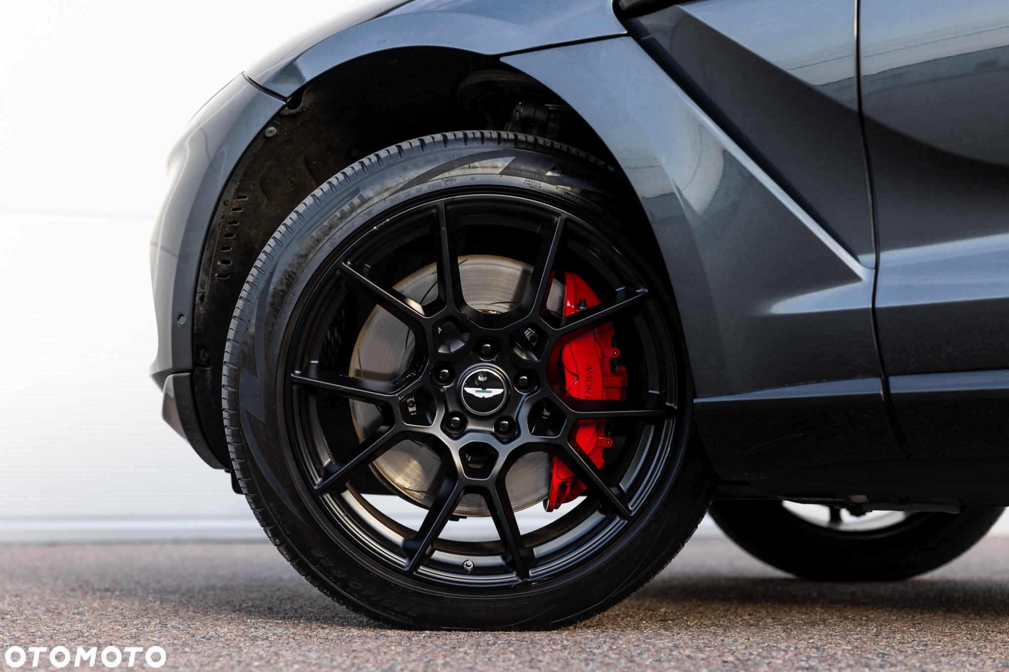 Aston Martin DBX Standard - 18