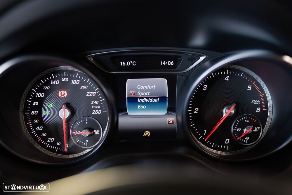 Mercedes-Benz CLA 180 d Shooting Brake AMG Line - 40