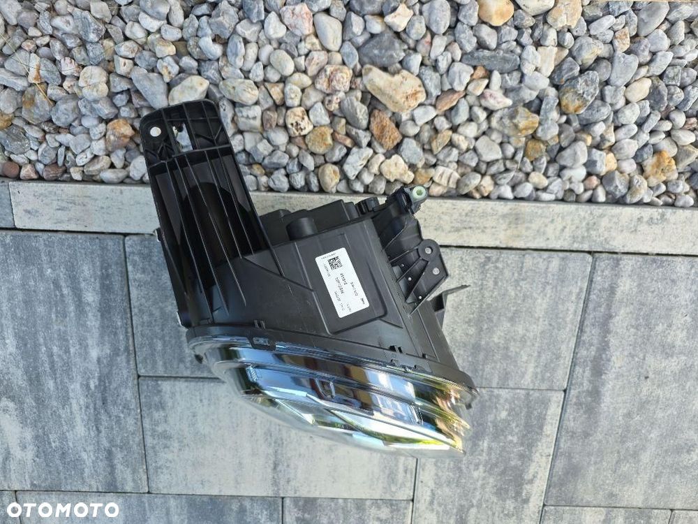 NISSAN JUKE II 2 Lampa prawa przód Dół Kompletna Full Led 451012 89915868 - 5