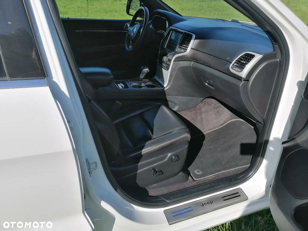 Jeep Grand Cherokee 3.6 V6 Laredo - 16