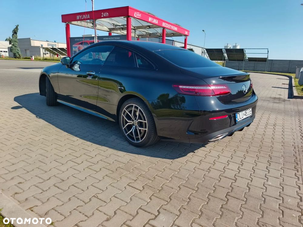 Mercedes-Benz Klasa E 200 Coupe 4-Matic 9G-TRONIC - 10