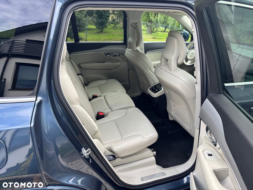 Volvo XC 90 - 18