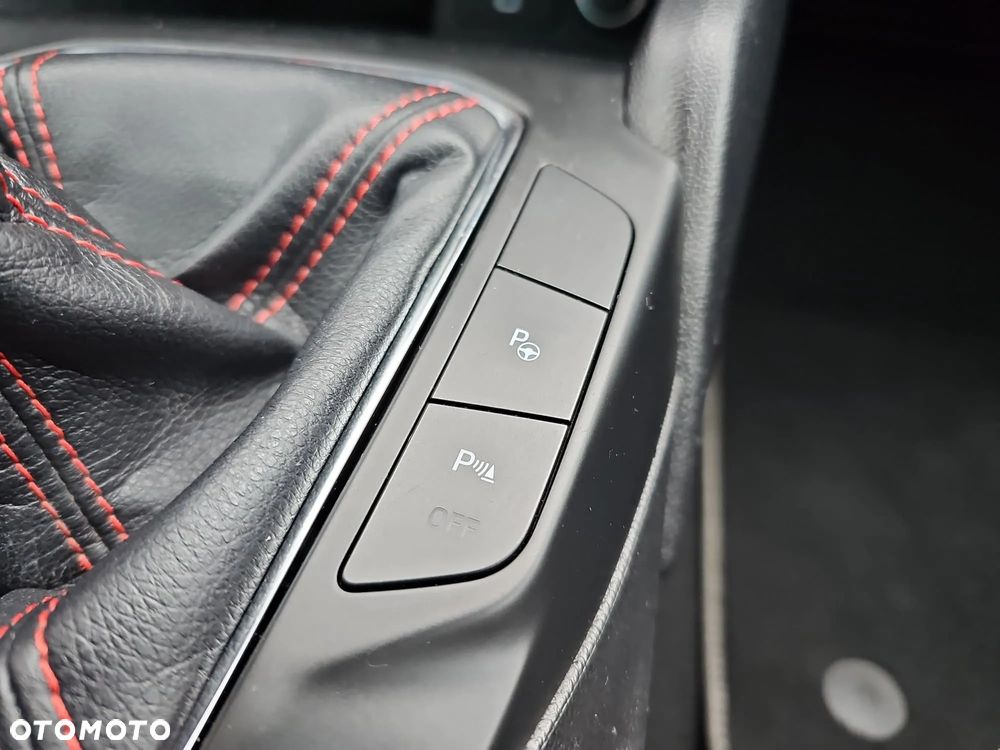 Ford Focus SW ver-1-0-ecoboost-start--stopp--system-st--line - 28