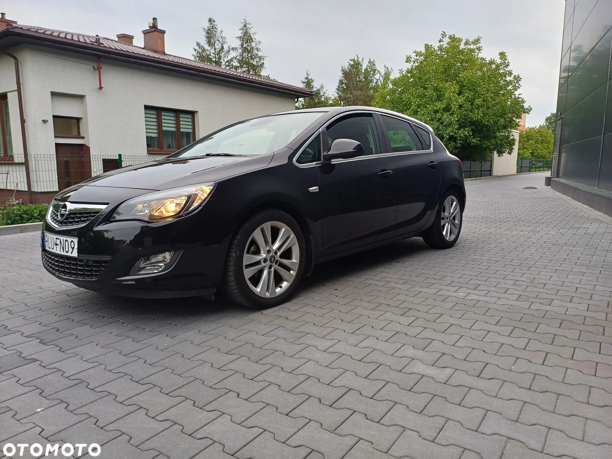 Opel Astra IV 1.4 T Cosmo - 2