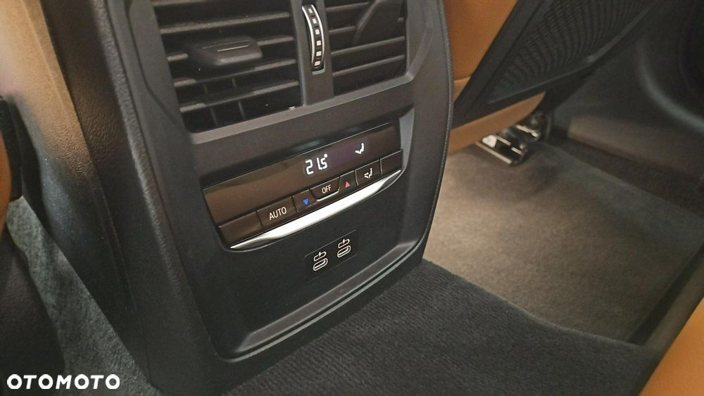 BMW Seria 3 320i xDrive Sport Line - 23