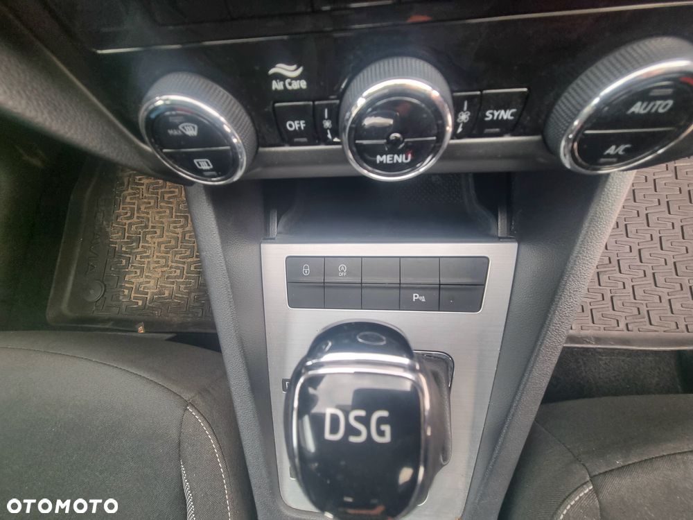 Skoda Octavia 1.6 TDI Drive DSG - 9