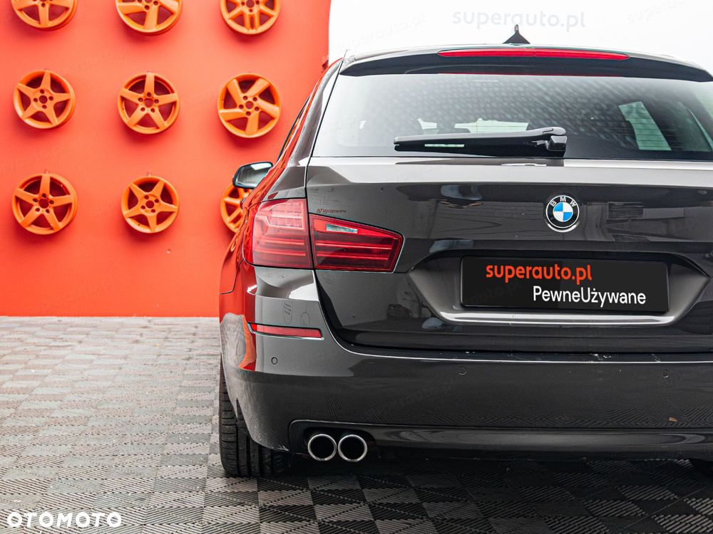 BMW Seria 5 520d xDrive - 29