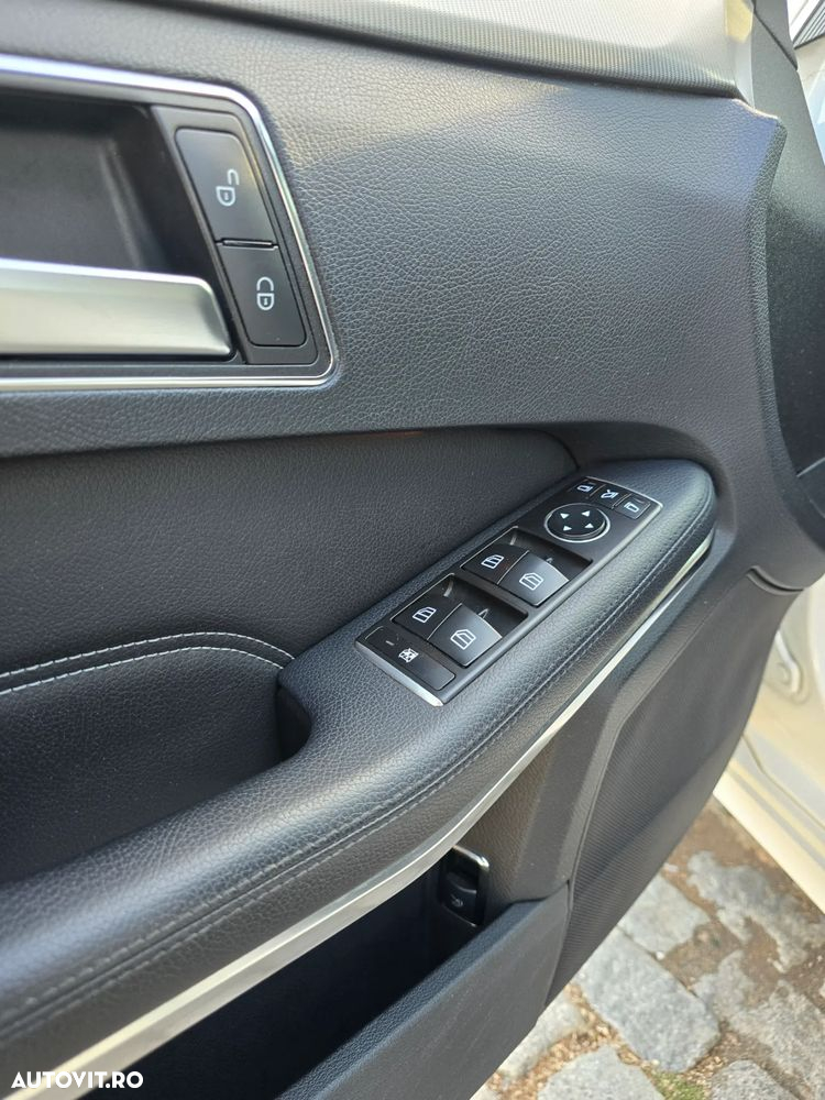 Mercedes-Benz E 300 BLUETEC - 23