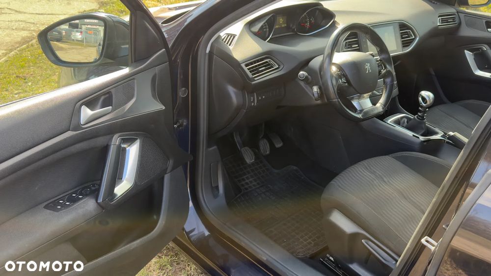 Peugeot 308 1.6 e-HDi Allure S&S - 8