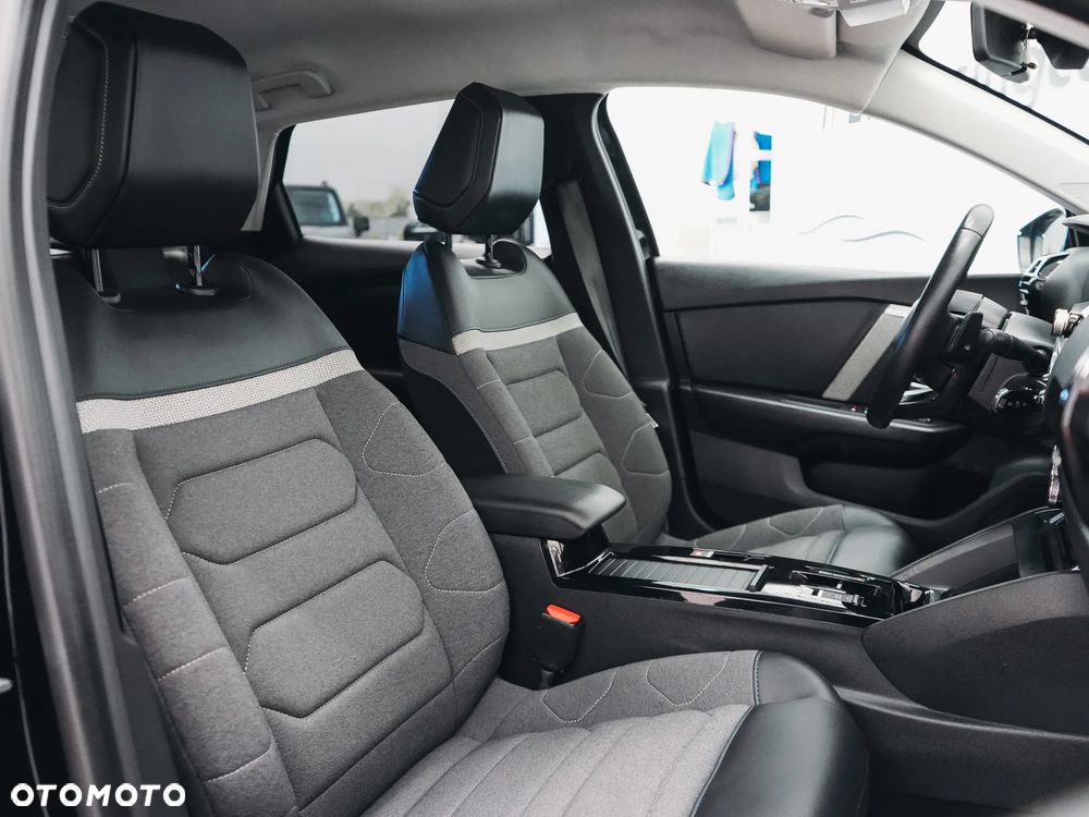 Citroën C4X PureTech 130 Stop&Start EAT8 FEEL PACK - 32
