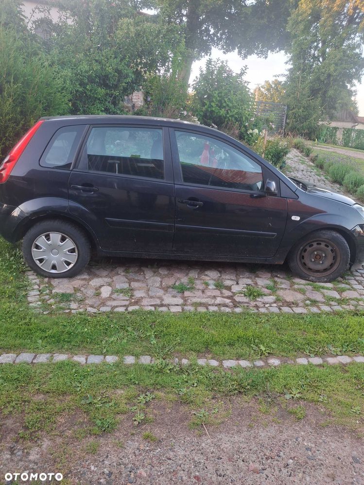 Ford Fiesta - 3