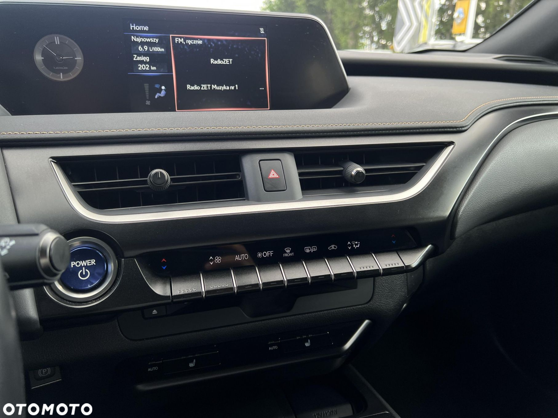 Lexus UX - 19