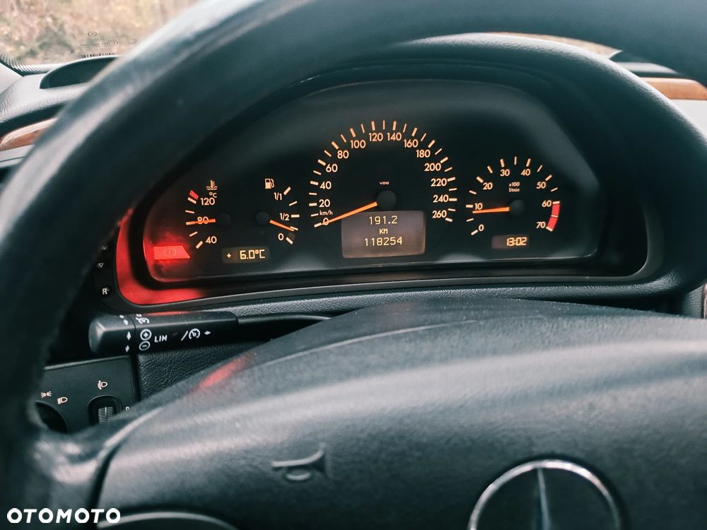 Mercedes-Benz CLK - 13