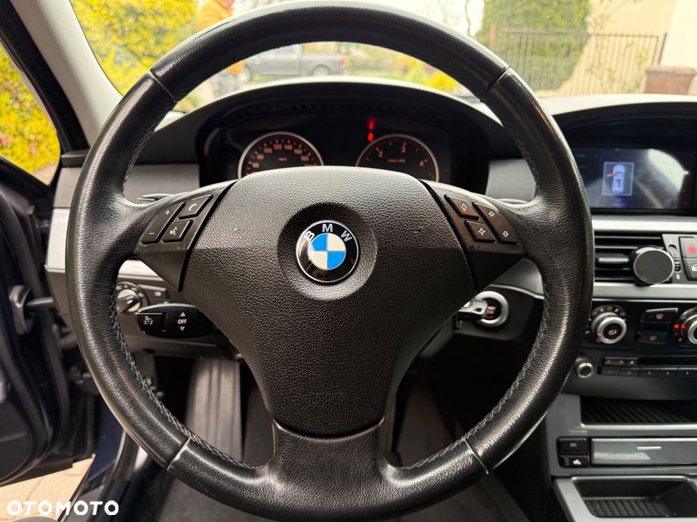 BMW Seria 5 520d Edition Exclusive - 23