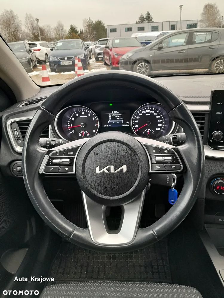 Kia Ceed 1.5 T-GDI M - 11