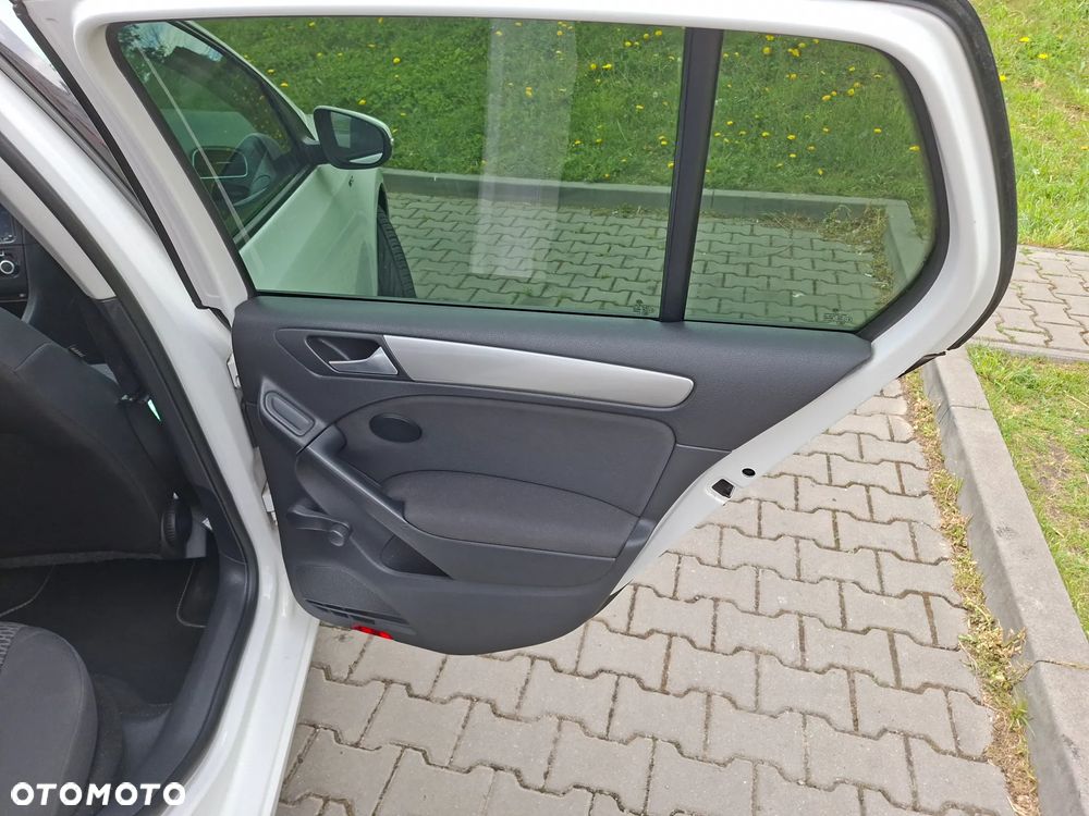 Volkswagen Golf 2.0 TDI DPF Comfortline - 9