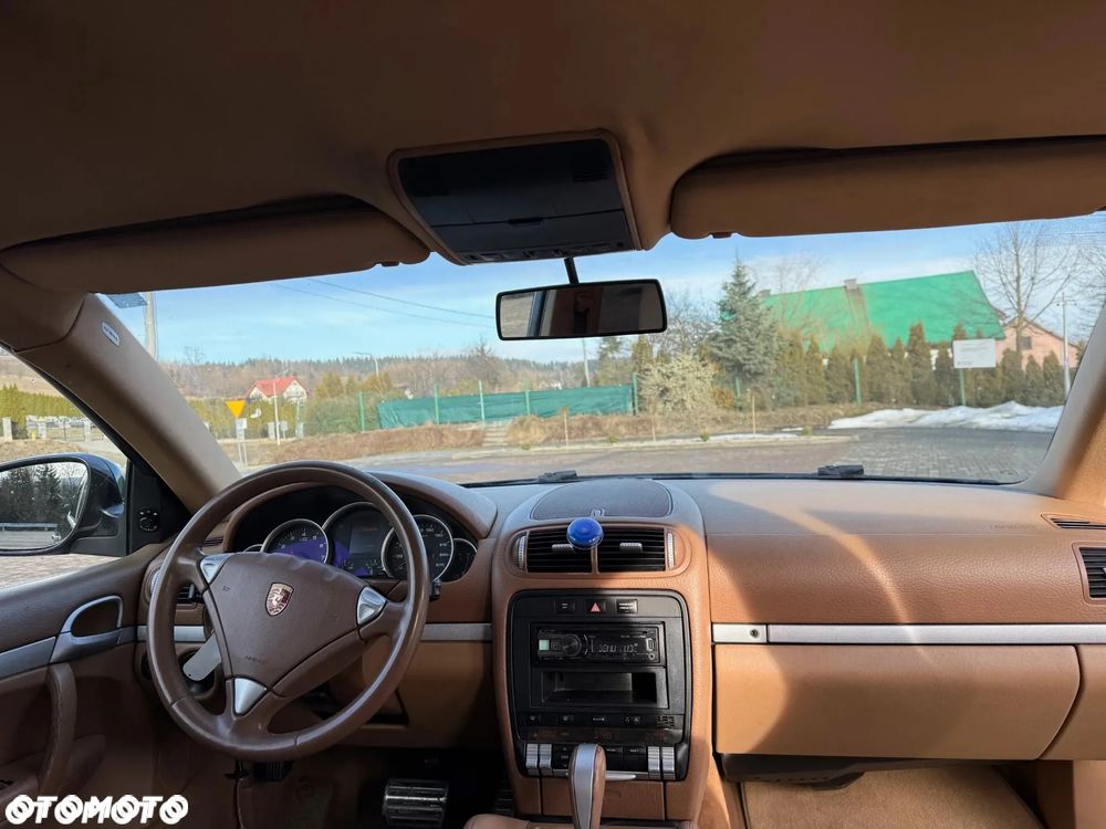 Porsche Cayenne - 13