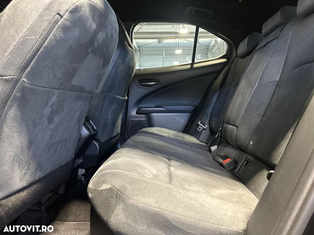 Lexus UX ver-250h - 12