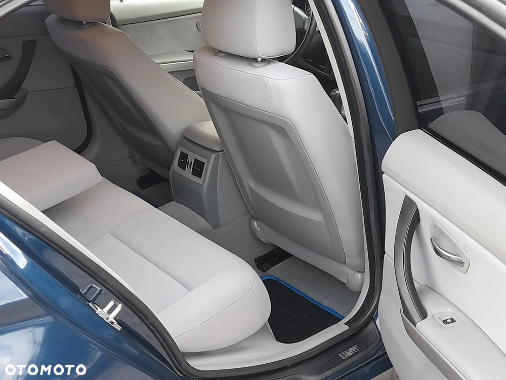 BMW Seria 3 - 8