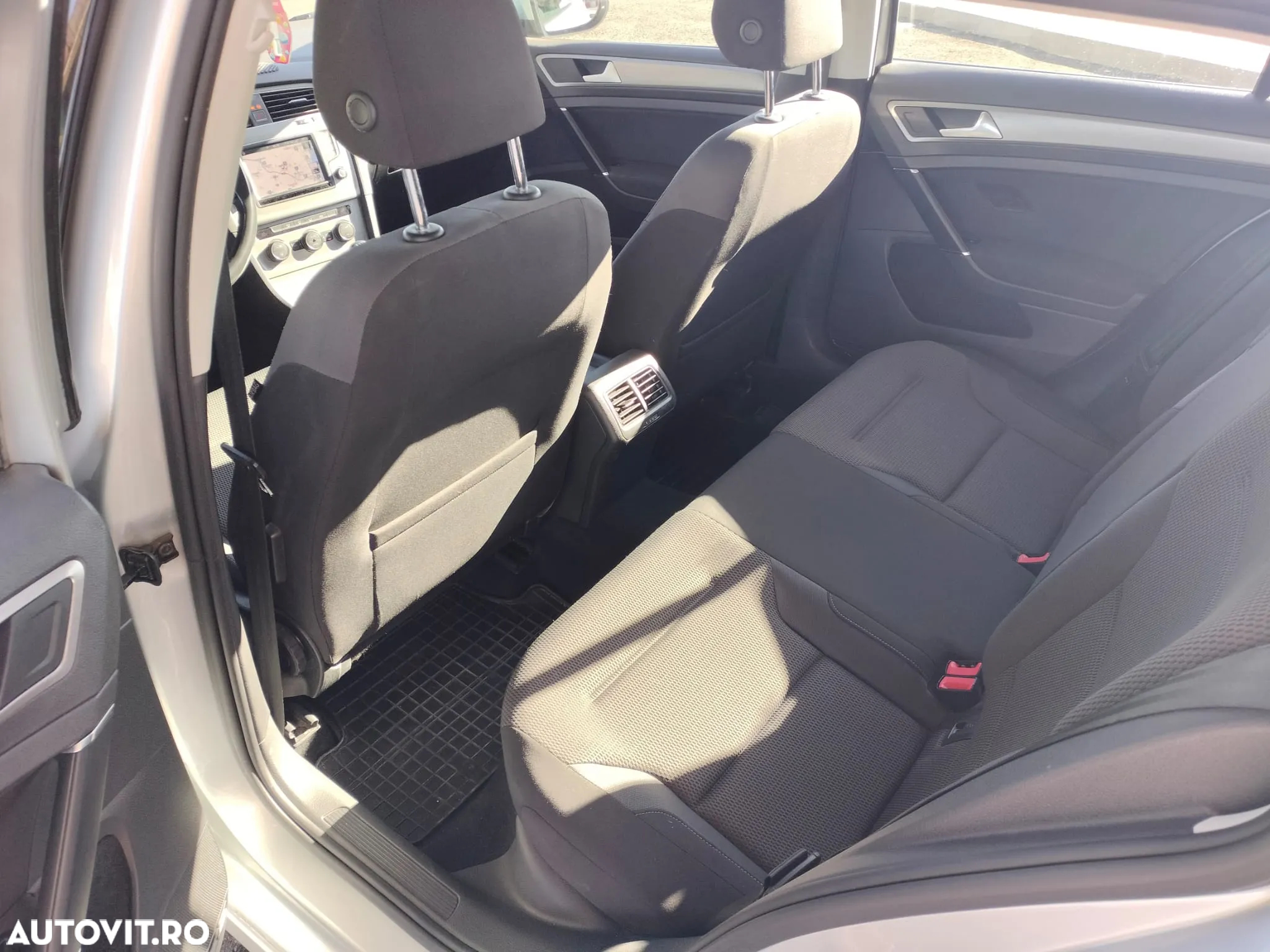 Volkswagen Golf 1.6 TDI BlueMotion Technology Comfortline - 7