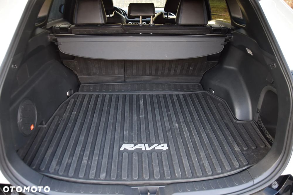 Toyota RAV4 - 9
