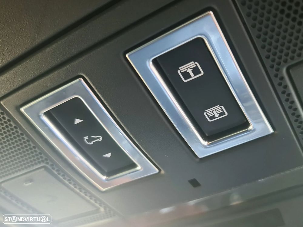 Land Rover Range Rover Velar 2.0d R-Dynamic S - 17