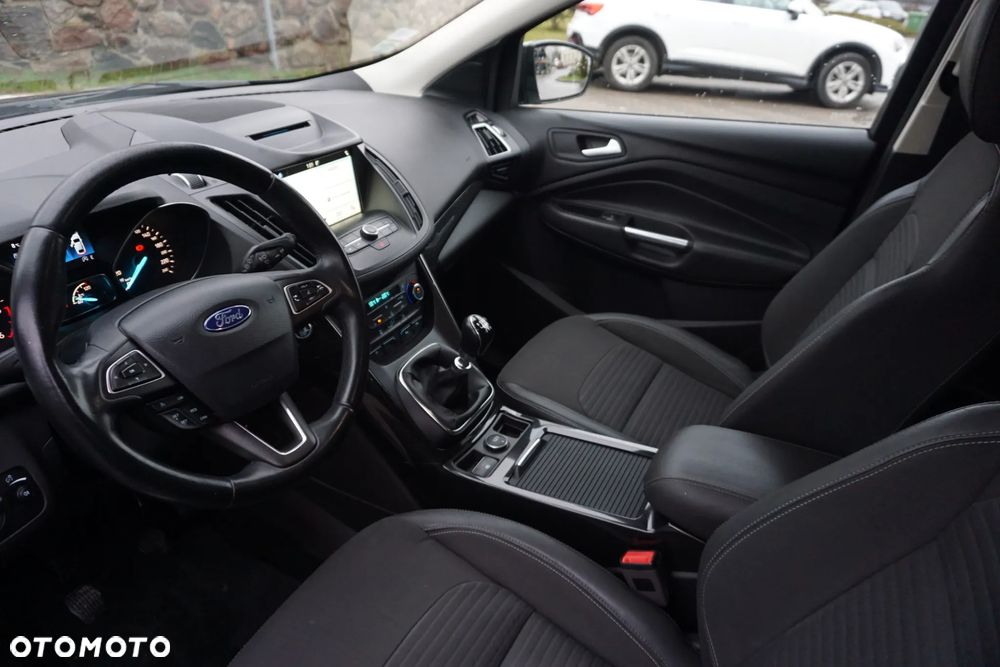 Ford Kuga 2.0 TDCi 2x4 Titanium - 14