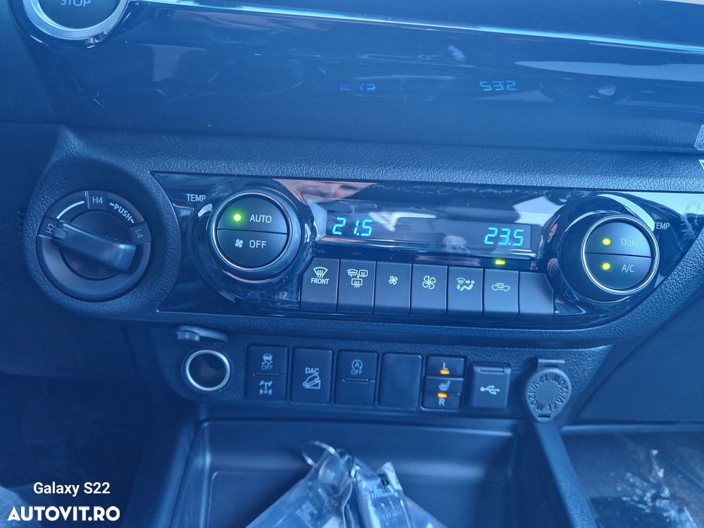 Toyota Hilux 2.8D 204CP 4x4 Double Cab AT MHEV Executive - 18