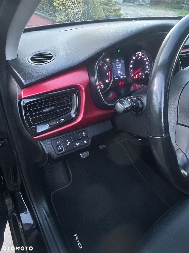 Kia Rio - 15