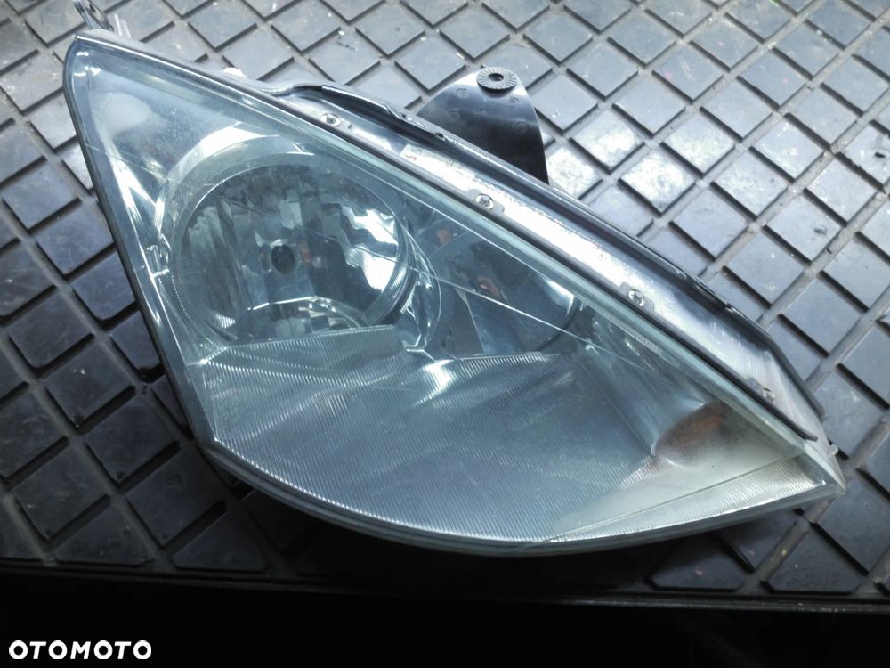 FORD FOCUS MK1 LIFT LAMPA PRZÓD PRAWA EUROPA 2M51-13W029-BE POSIADAM 2 SZT - 1