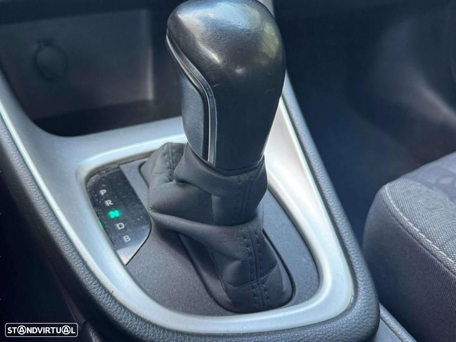 Toyota Yaris 1.5 HDF Comfort Plus - 19