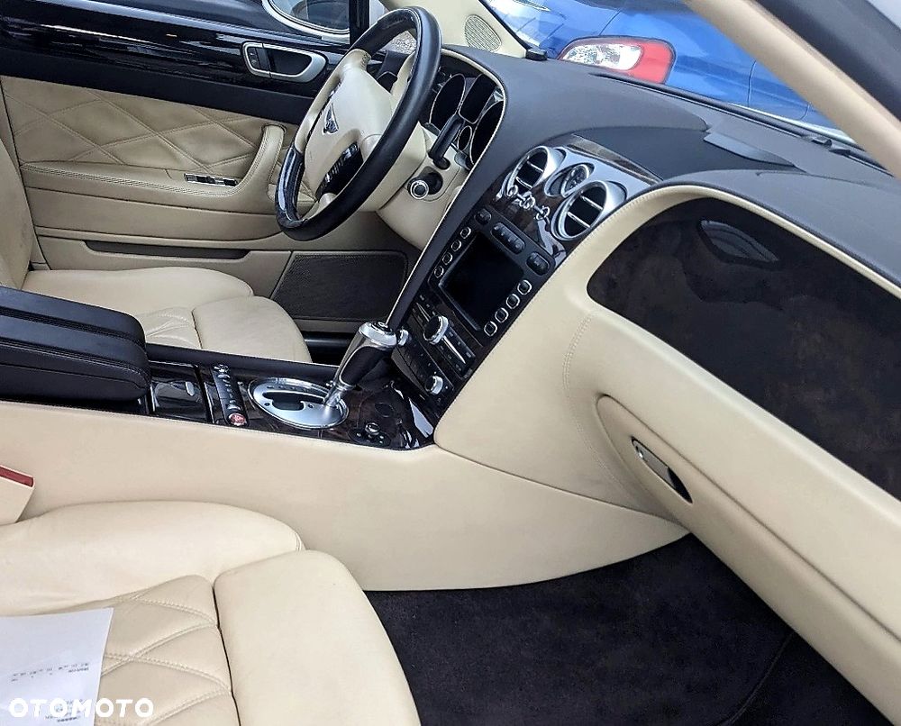 Bentley Flying Spur - 10
