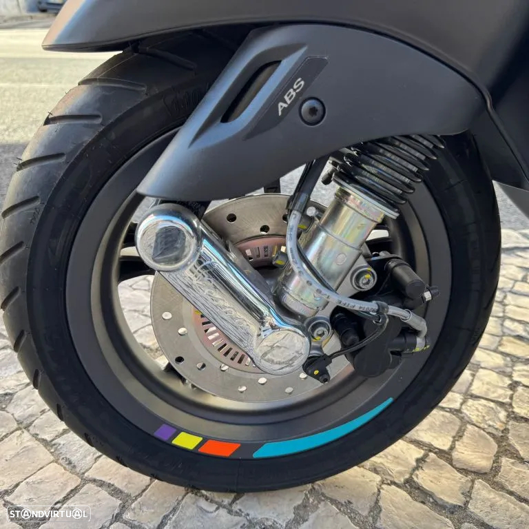 Vespa Primavera 125 - 25