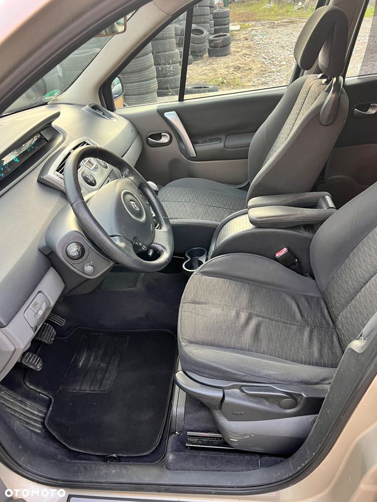 Renault Scenic - 8