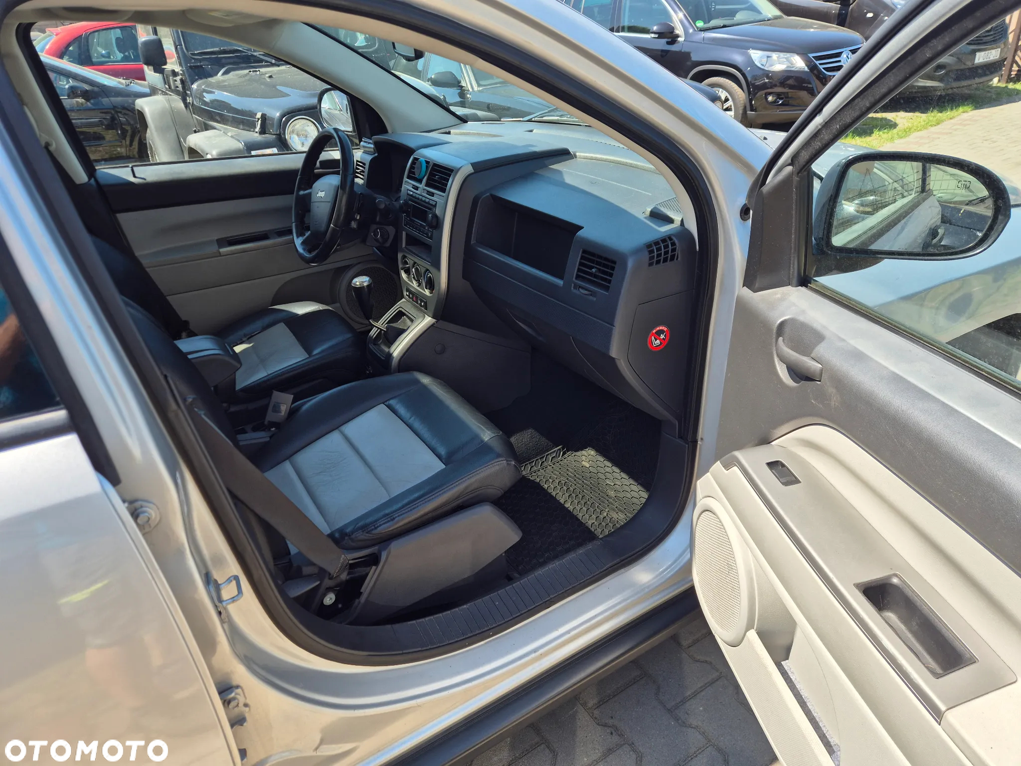 Jeep Compass 2.4I 4x4 Sport - 22