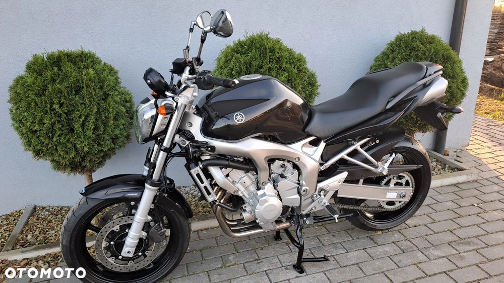 Yamaha FZ - 40