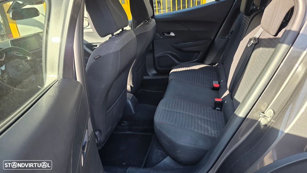 Peugeot 2008 1.2 PureTech Active Pack - 8