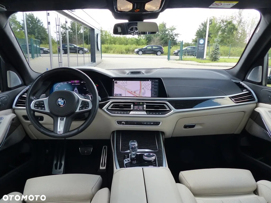 BMW X7 M50i sport - 26